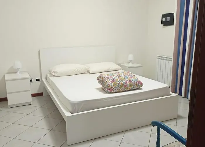 Lägenhet La Terrazza Sul Mare Messina